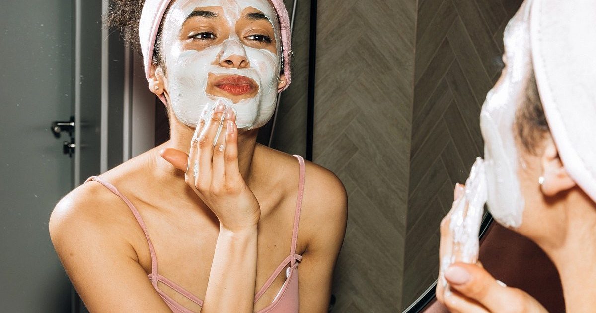 How To Make A DIY Face Mask For Glowing Skin