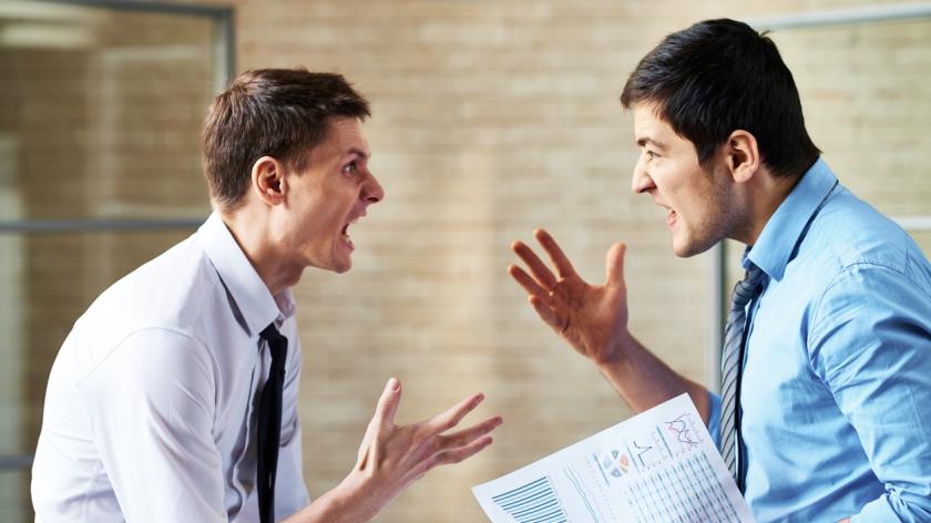 How to deal with a Passive Aggressive Boss (5 Essential Tips)