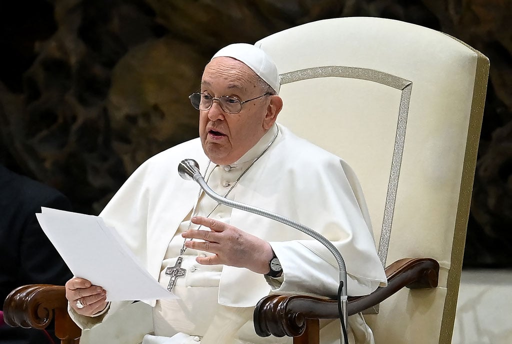 Pope defends blessings for same-sex ‘people’